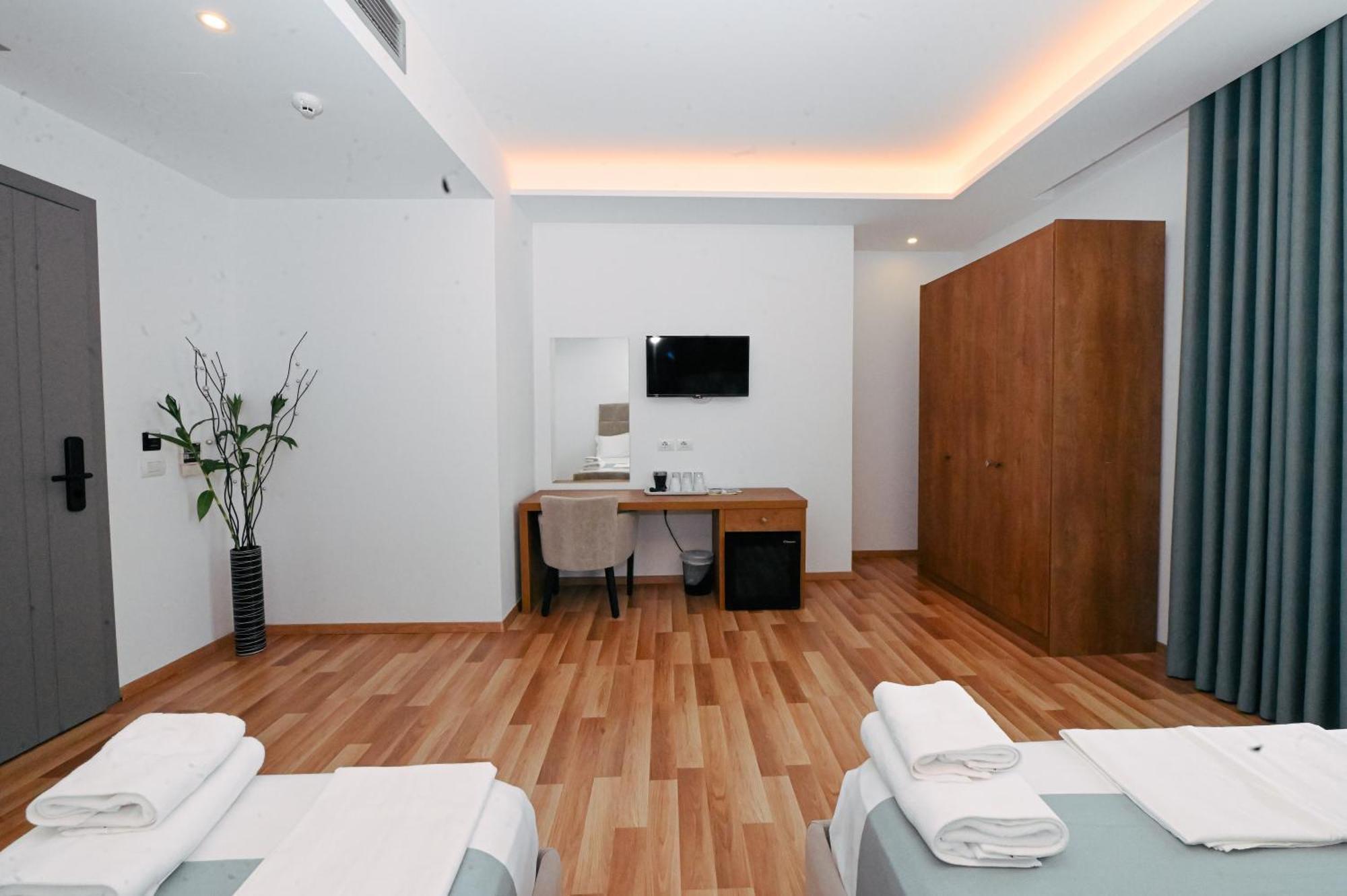 Bianco Hotel Ksamil Extérieur photo