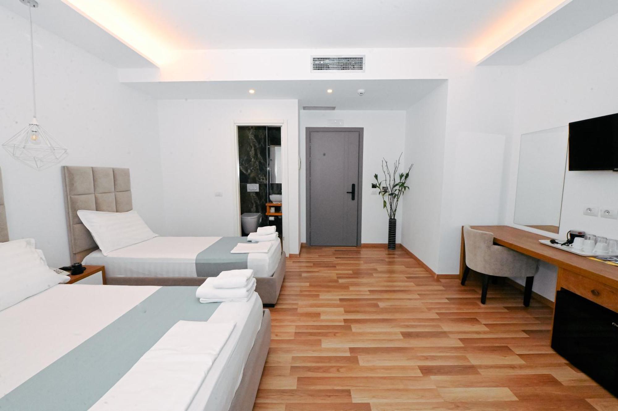Bianco Hotel Ksamil Extérieur photo