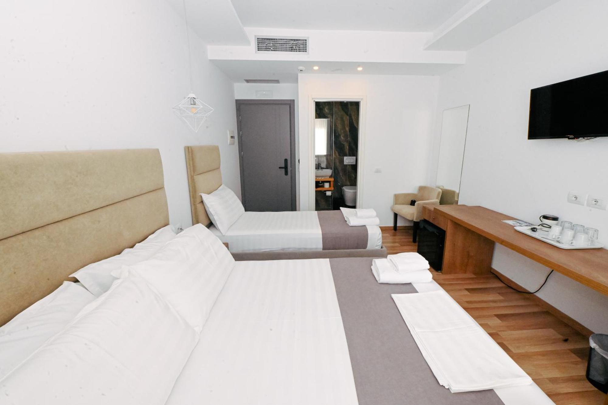 Bianco Hotel Ksamil Extérieur photo