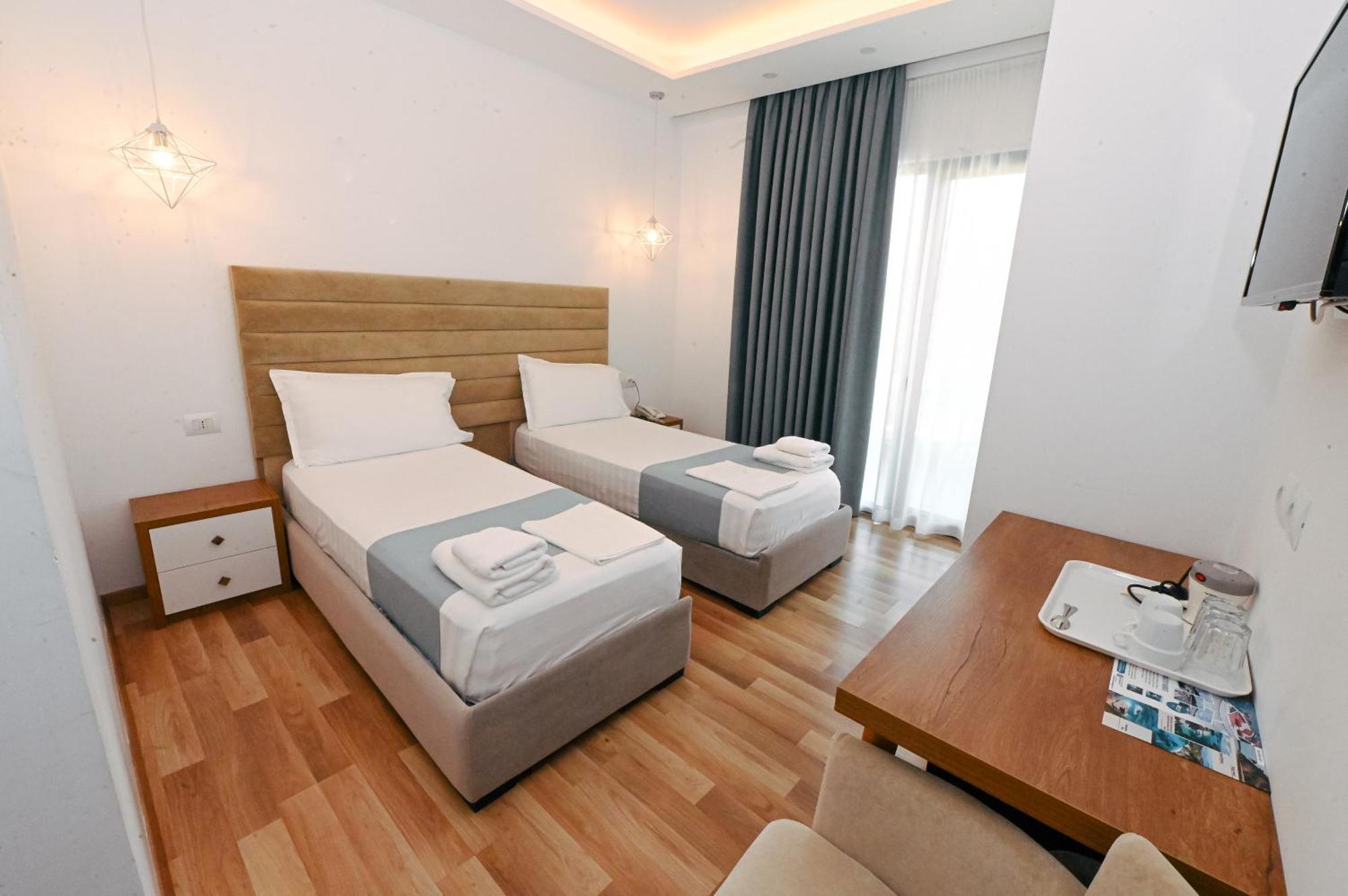 Bianco Hotel Ksamil Extérieur photo